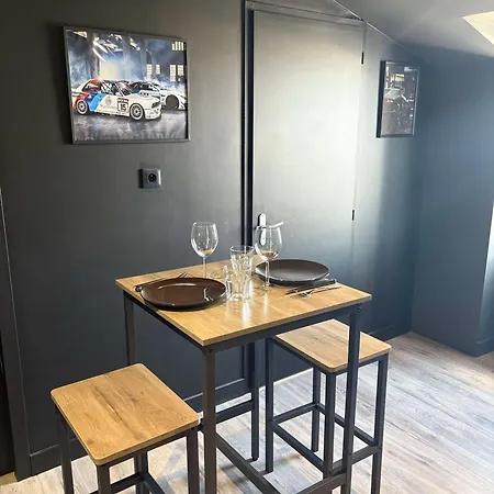 Racing アパート ブレシュイール